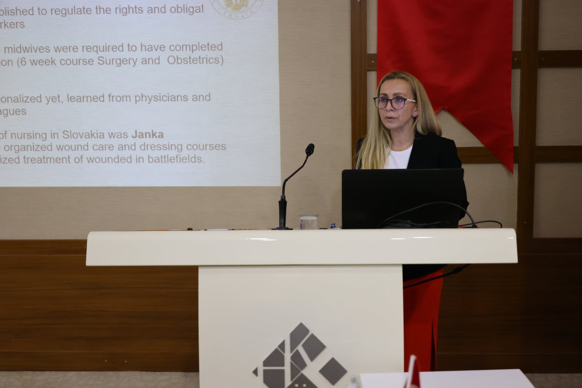 HKUde Hemsirelikte Kulturlerarasi Etkilesim ve Is Birligi Sempozyumu Duzenlendi15