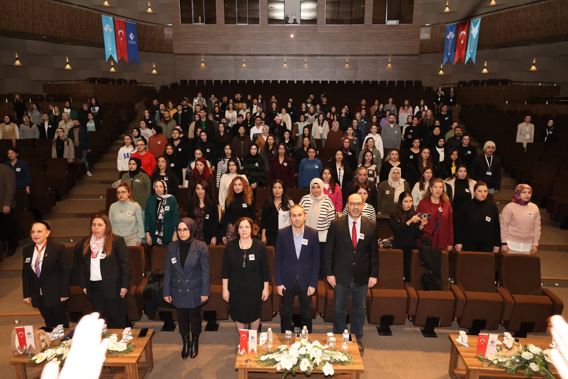 HKUde Duygulandiran Ogretmenler Gunu Kutlamasi