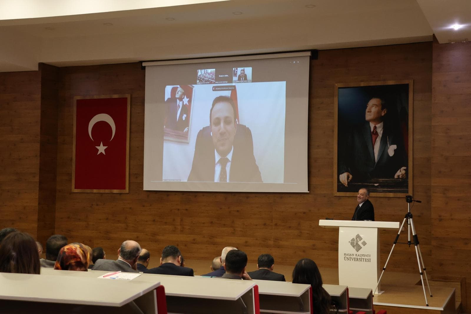 HKU Convenes 2024 External Advisory Board Meeting with Stakeholders