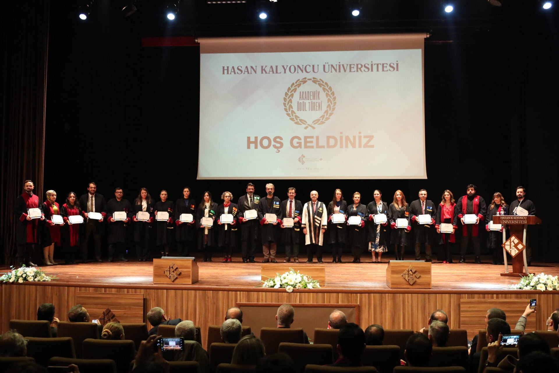 Akademik Odul Toreni