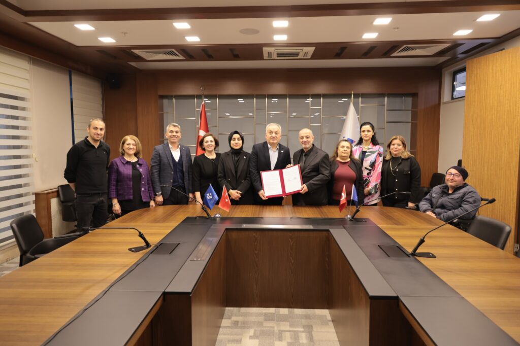 Important Cooperation between Hasan Kalyoncu University and the Turkish White Crescent Association within the Scope of “Barrier-Free University”