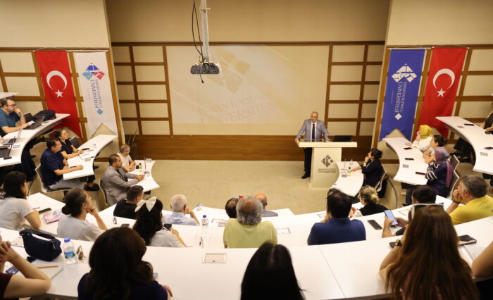 Hasan Kalyoncu Üniversitesi’nde Stratejik Araştırma ve Performans Analiz Semineri Gerçekleştirildi1 Hasan Kalyoncu Üniversitesi’nde Stratejik Araştırma ve Performans Analiz Semineri Gerçekleştirildi1