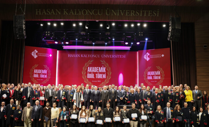 Hasan Kalyoncu Üniversitesi’nde “Akademik Ödül Töreni” Gerçekleştirildi100