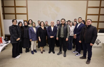 Hasan Kalyoncu Üniversitesi’nde “Mezopotamya’dan Günümüze Gılgamış Destanı” Konferansı Düzenlendi (3)