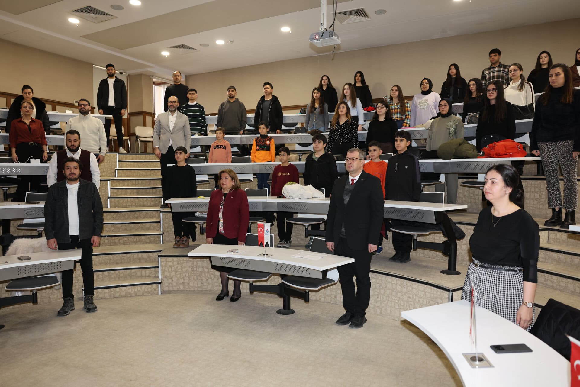 Gelişmiş eğitim ortamında, Hasan Kalyoncu Üniversitesi'nde Gelibolu Deniz Zaferi ve İstiklal Marşı a.
