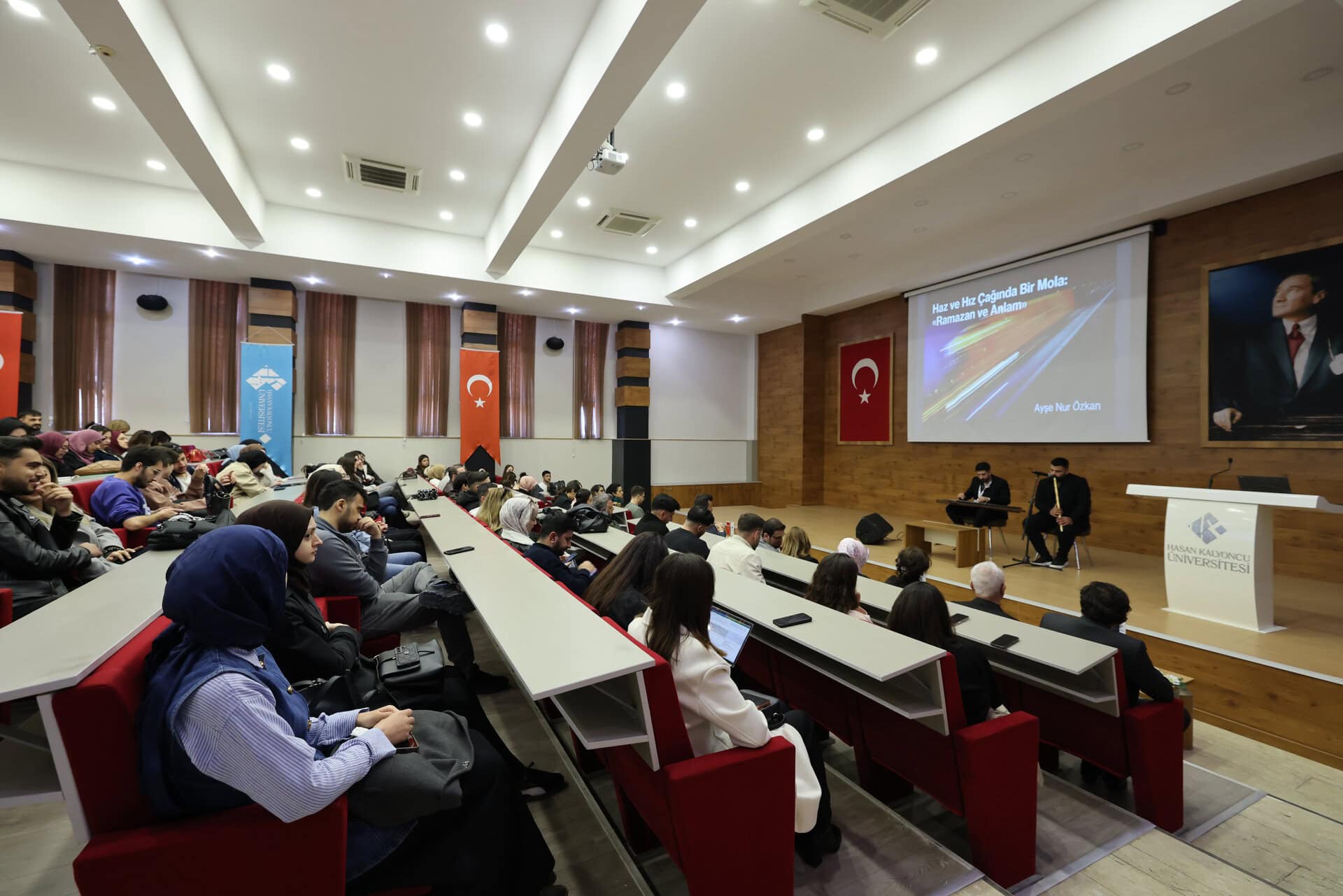 Hasan Kalyoncu Üniversitesi’nde Ramazan ruhu ve modern yaşam temalı konferans.