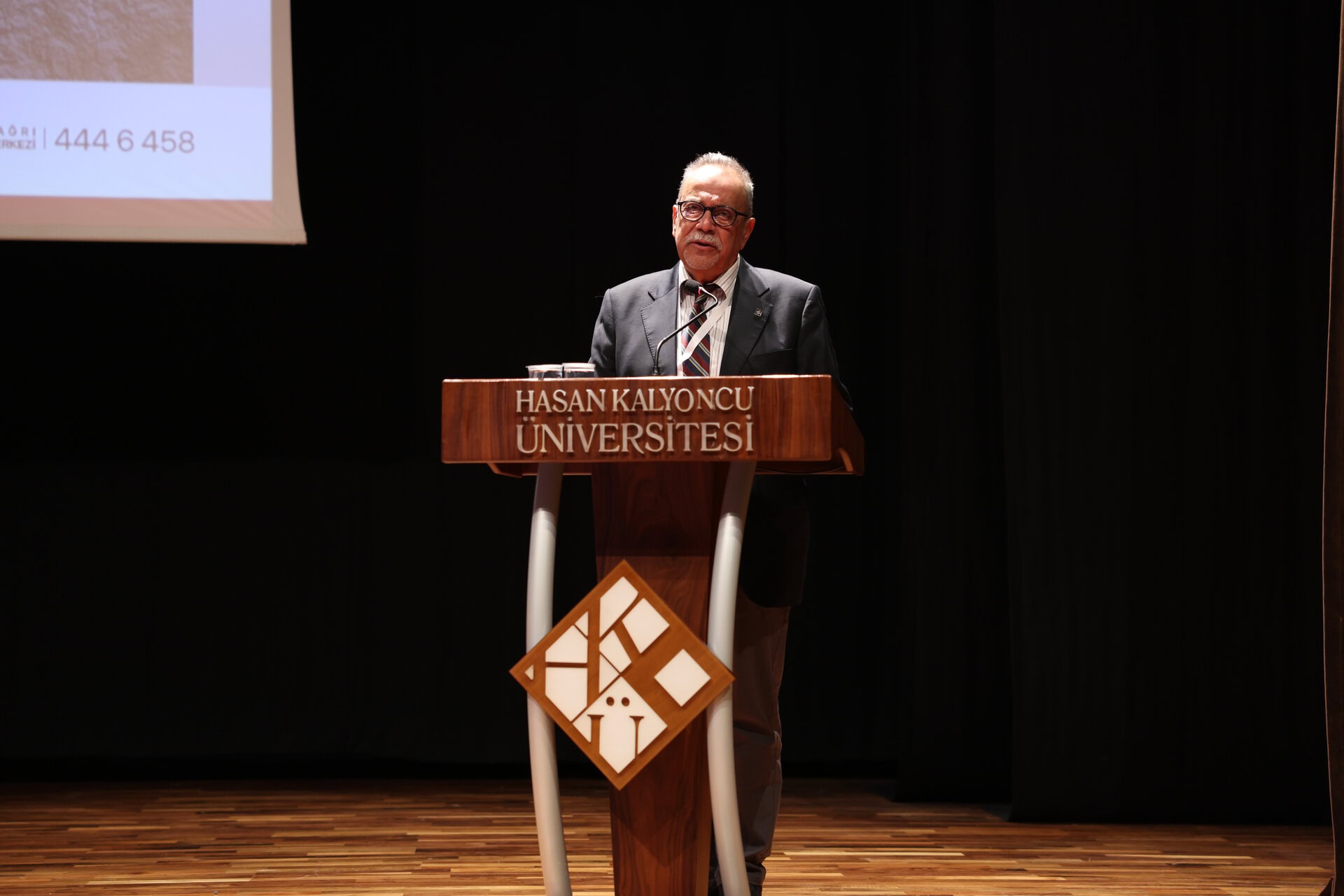Hasan Kalyoncu Üniversitesi’nde yara ve yanık tedavisinde güncel gelişmeler sempozyumu.