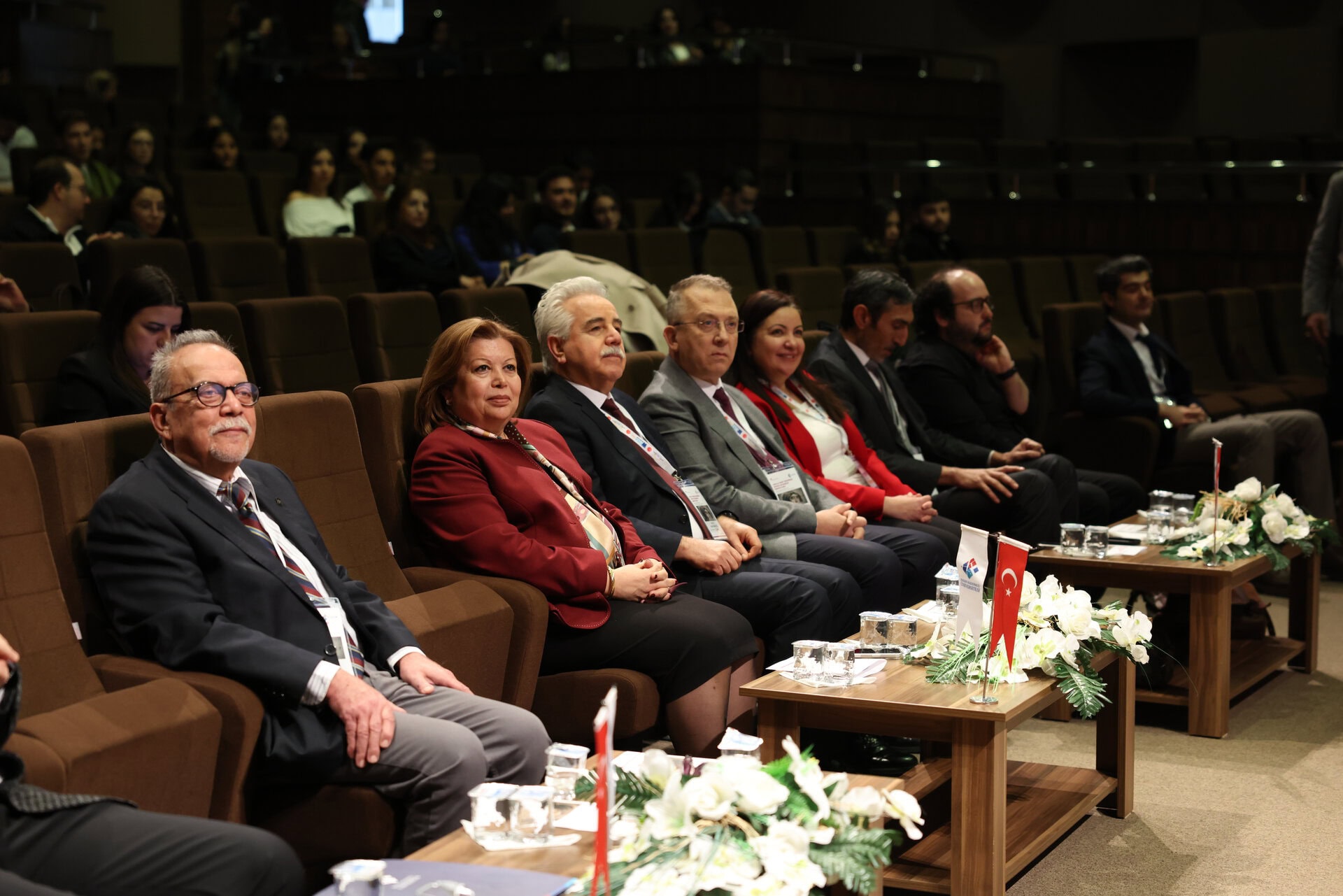 Hasan Kalyoncu Üniversitesi'nde "Yaralı ve Yanık Tedavisinde Güncel Gelişmeler" sempozyumu katılımcı.