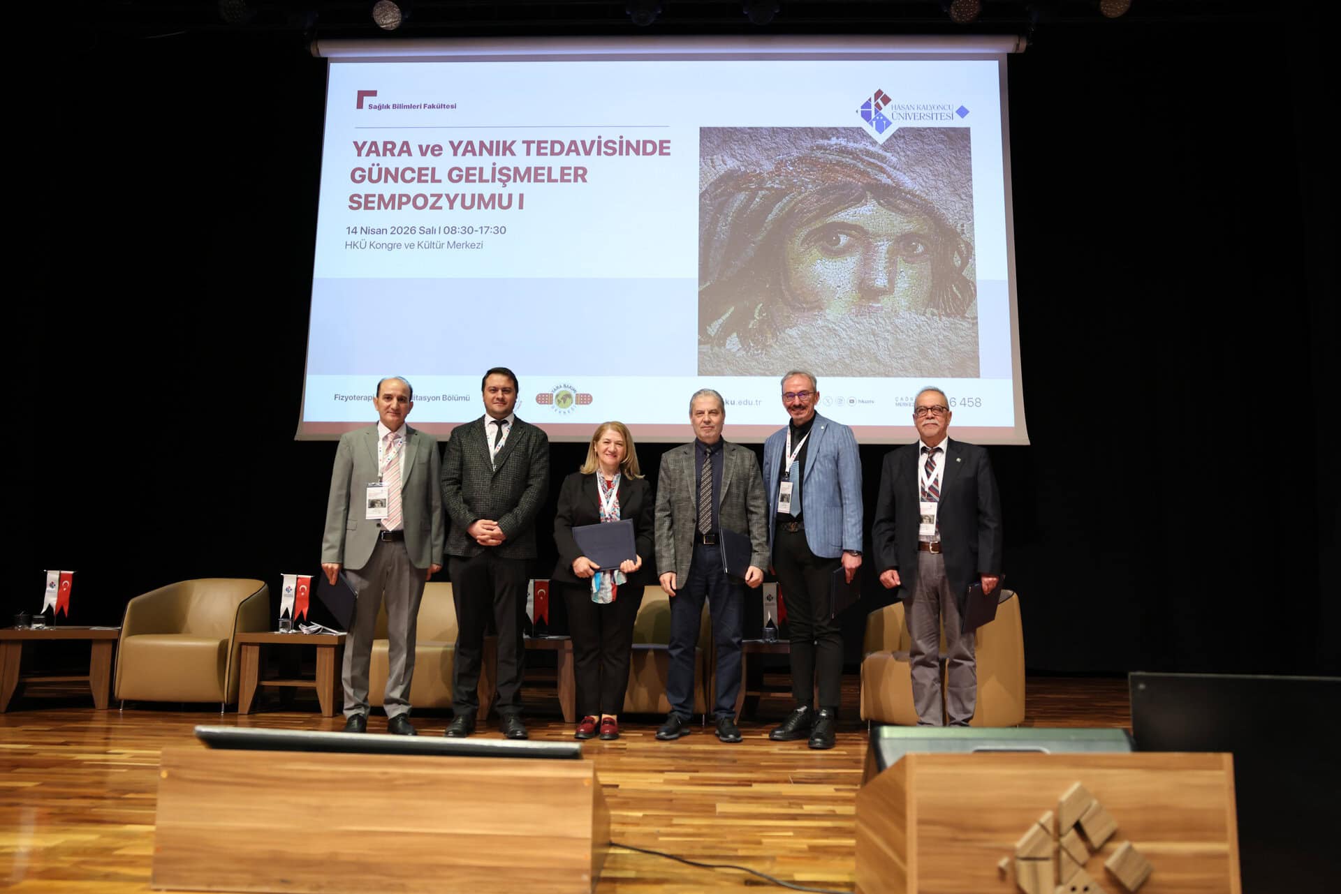 Yara ve yanık tedavisinde güncel gelişmelerin tartışıldığı sempozyum.